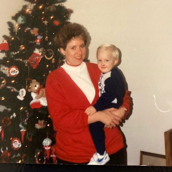 Karen Amiott - Poshmark Profile Picture of Karen Amiott (@karenamiott) on Poshmark