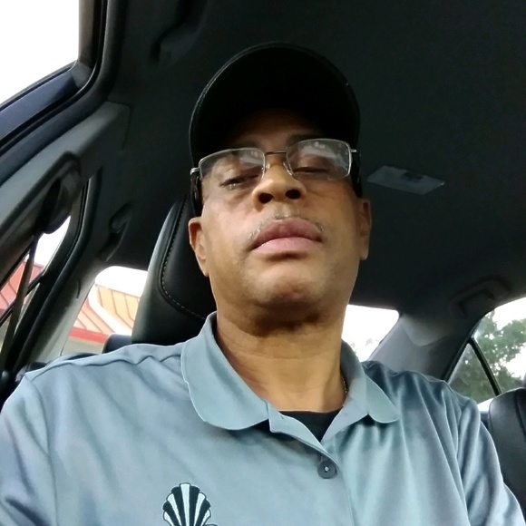 Profile Picture of Kevin Clayter (@kevinclayter95) on Poshmark