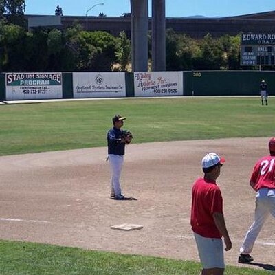 Profile Picture of George Landeros (@KeokiPJLanderos) on Twitter