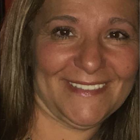 Profile Picture of Maria Winant (@nhl41170) on Poshmark