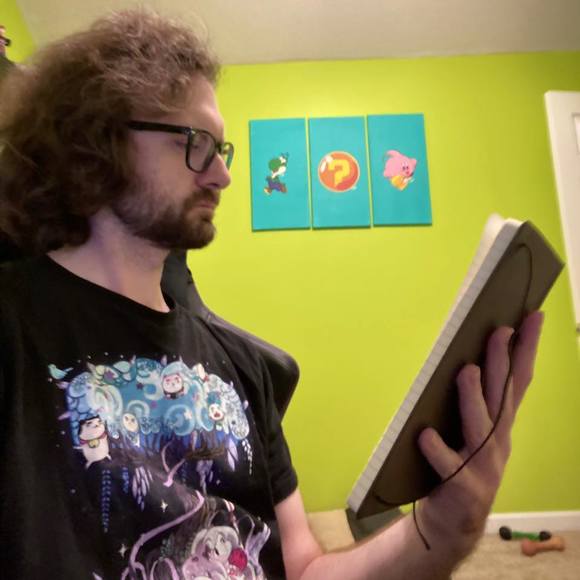 Profile Picture of Brett Fowler (@kaegeo) on Poshmark