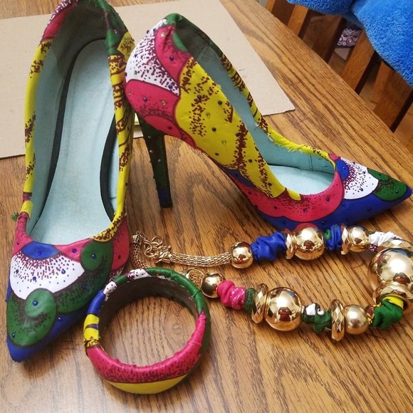 Profile Picture of Beverly Monroe (@monroeclothes) on Poshmark