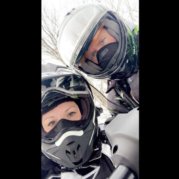 Profile Picture of Joanie Seefried (@joanieseefried) on Poshmark