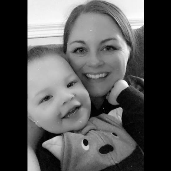 Profile Picture of Kimberly Calhoun (@kimberlycalhoun) on Poshmark