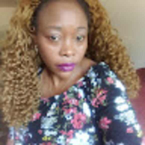 Profile Picture of Zipporah Mukangu (@zipporahmukangu) on Poshmark