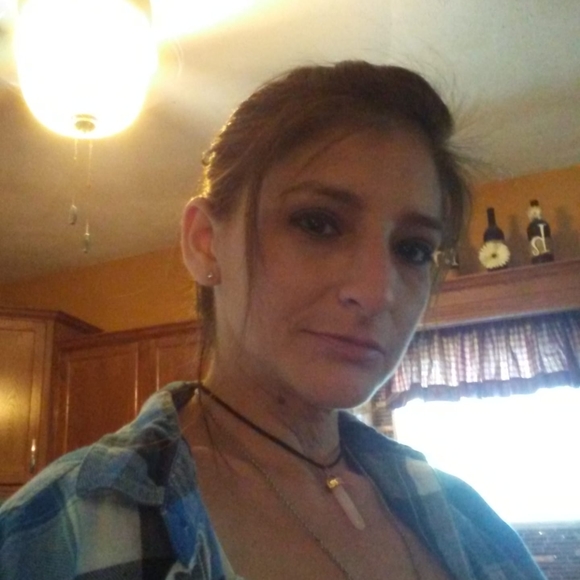 Profile Picture of Diana Barnes (@dbarnes304) on Poshmark