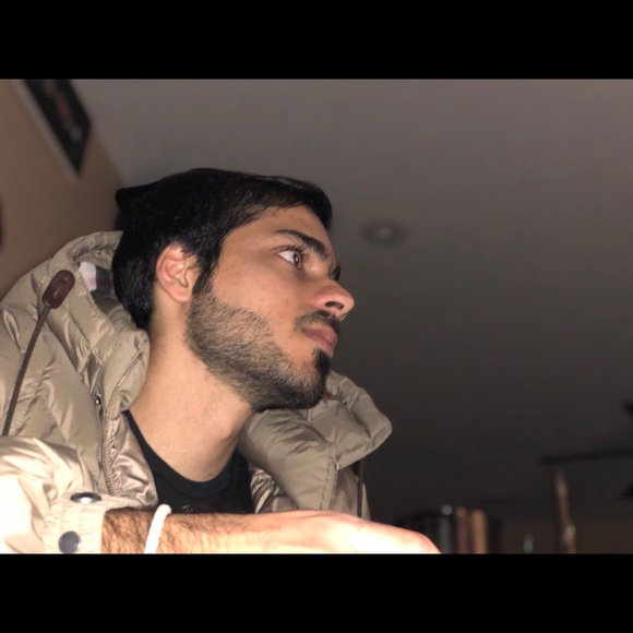 Profile Picture of Ahmed Alhosani (@ahalhosani) on Poshmark