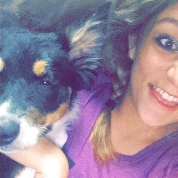 Profile Picture of Daisy Reaves (@daisyreaves) on Poshmark