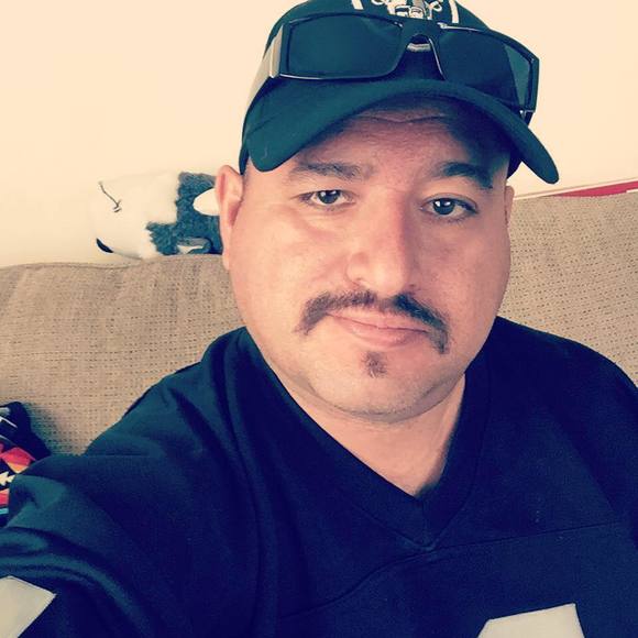 Profile Picture of Johnny Loredo (@johnnu) on Poshmark