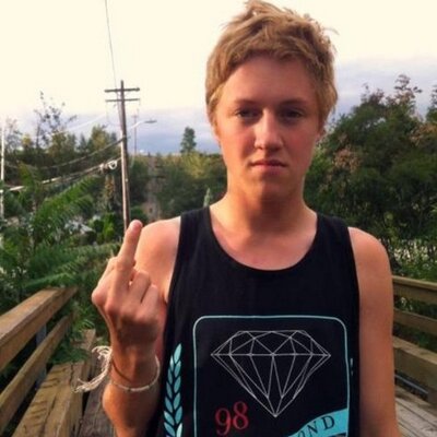 Profile Picture of Brett (@BrettLavigne) on Twitter