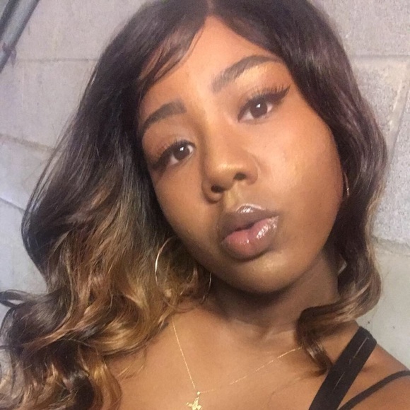 Profile Picture of M. Meyer (@mkmeyer03) on Poshmark