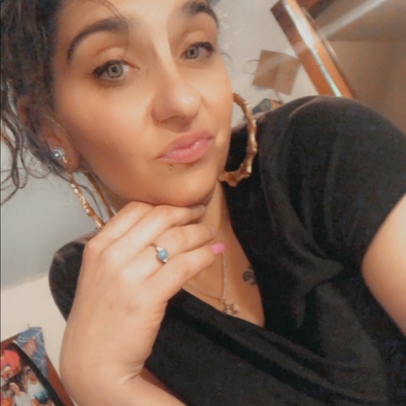 Profile Picture of Samantha Spadaro (@mrscrout24) on Poshmark