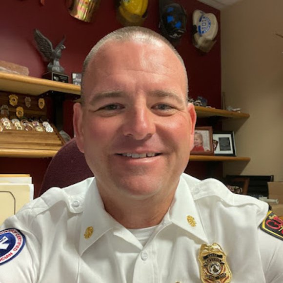 Profile Picture of Eric Harlow (@ericharlow200) on Poshmark