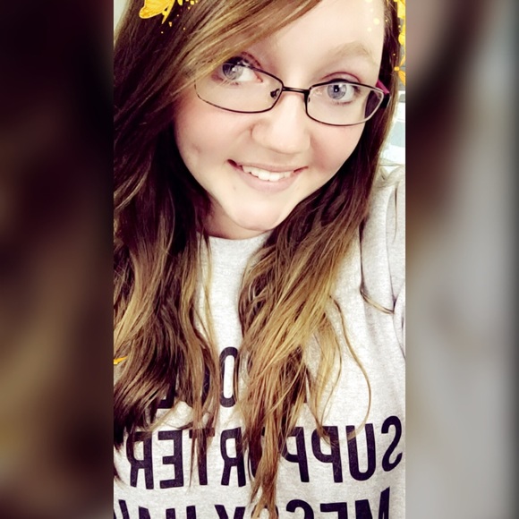 Profile Picture of Christa Deforest (@christaleigh98) on Poshmark