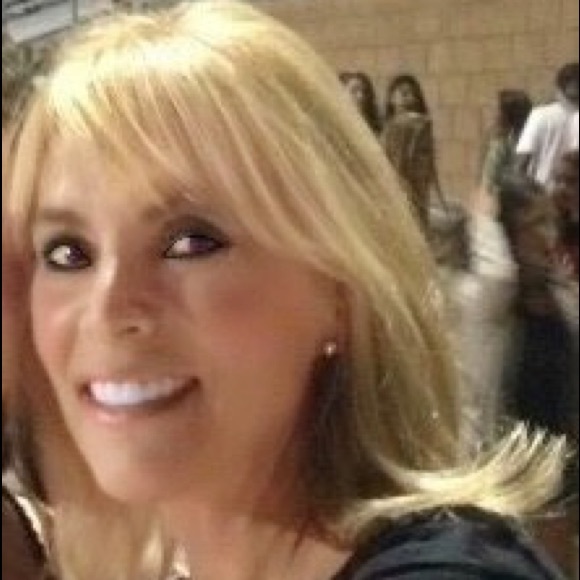 Profile Picture of Nancy Kimmes (@nkimmes) on Poshmark