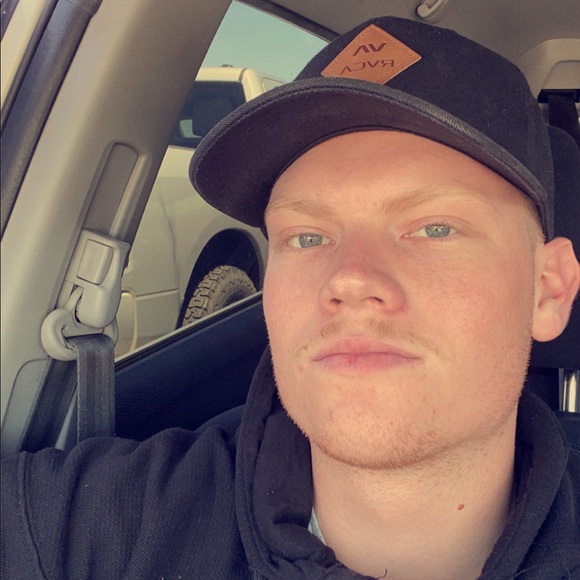 Profile Picture of Rusty Fletcher (@rusty_warner) on Poshmark