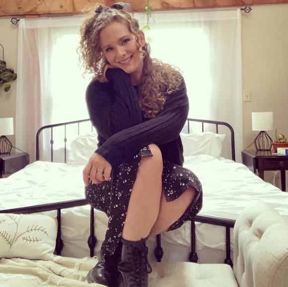 Profile Picture of Jill Sampieri (@jillsampieri) on Poshmark