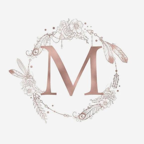 Profile Picture of Madi Daniher (@madidaniher) on Poshmark