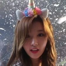 Profile Picture of Phway (@VivianChoi16) on Twitter