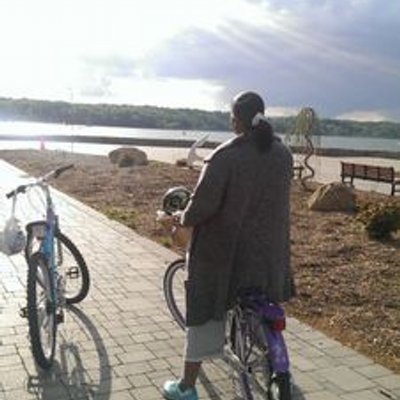 Profile Picture of Jeanine Hughes (@jhugheshill) on Twitter