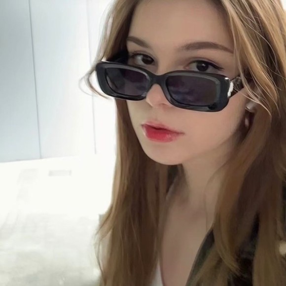 Profile Picture of Mark Pandora (@domenic_k79547) on Poshmark