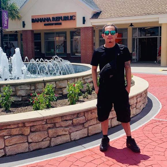 Min Min - Poshmark Profile Picture of Min Min (@minmin685) on Poshmark