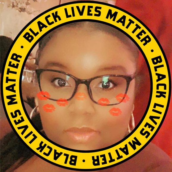 Profile Picture of Chatara Williams (@chatara26) on Poshmark