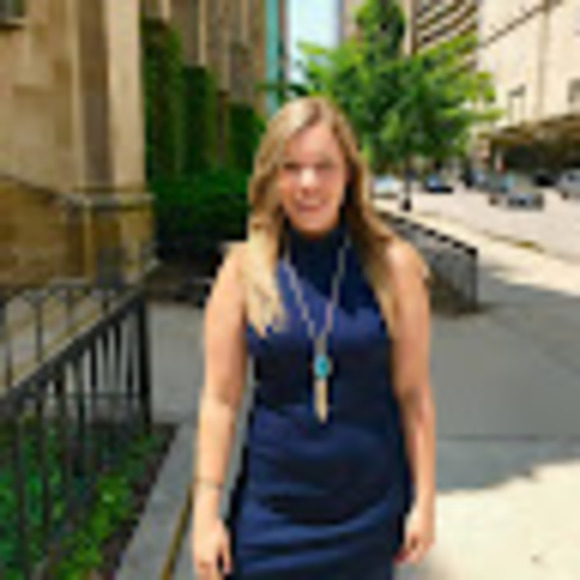 Profile Picture of Courtney Shekleton (@courtneyshek) on Poshmark