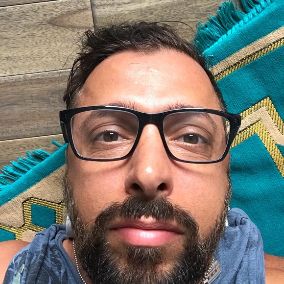 Profile Picture of Rekan Zegar (@rekanzegar1) on Poshmark