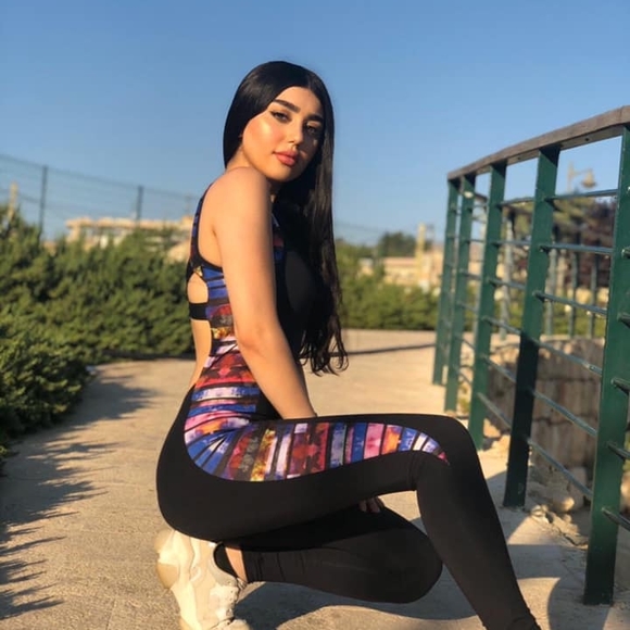 Profile Picture of Allen Mokdad (@allen_mokdad123) on Poshmark