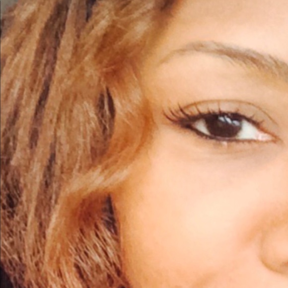 Profile Picture of Monica Andrews (@msmoni2019) on Poshmark