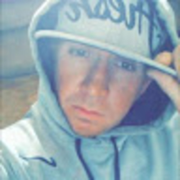 Profile Picture of Dustin Snow (@dsnow6586) on Poshmark