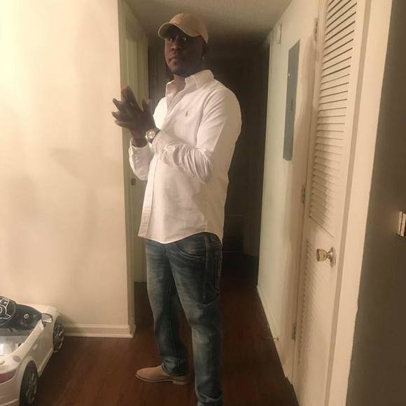 Profile Picture of Curterrius Parker (@blow2013) on Poshmark