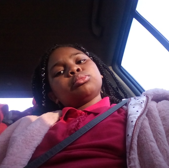 Profile Picture of Autumn Ingram (@g0lden_autumn) on Poshmark