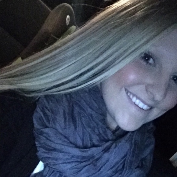 Profile Picture of Megan Patnode (@meganpatnode) on Poshmark