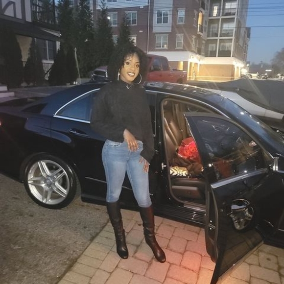 Profile Picture of Akeisa Joseph merchant (@josephakeisa) on Poshmark