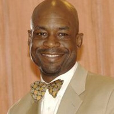 Profile Picture of Ron Thomas (@ron_thmas) on Twitter