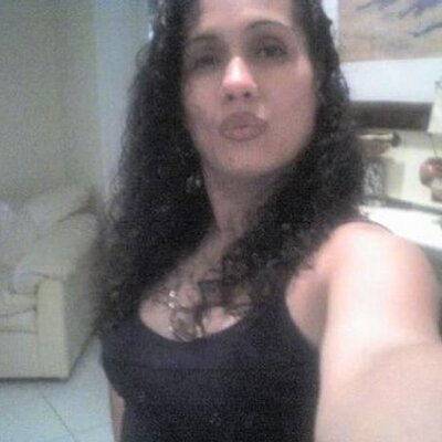 Profile Picture of Jeannette Colon (@Colon1065) on Twitter