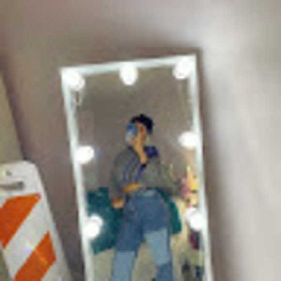 Profile Picture of Ella Schorlemmer (@eschorlemmer) on Poshmark