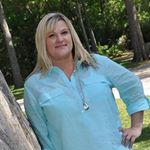 Profile Picture of Lisa Shields (@lisashieldssellshomes) on Instagram