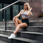 Profile Picture of STEFANIE SUTTON 🖤 KLEIDUNG/SCHUHE (@stefanies_clothes) on Instagram