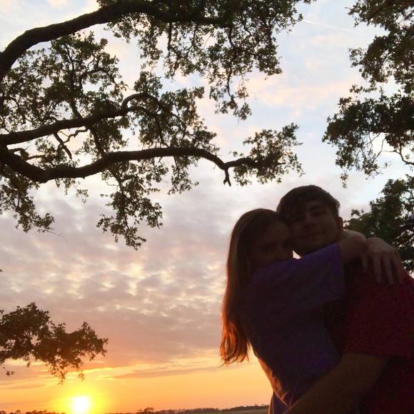 Profile Picture of Della Abee (@dellaabee) on Poshmark