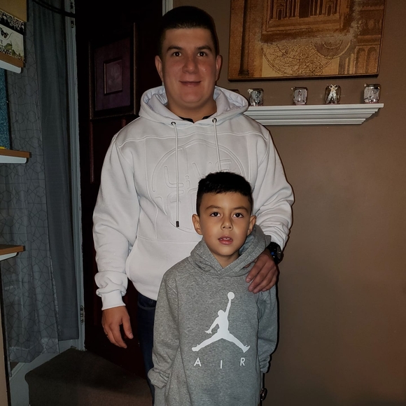 Profile Picture of Edwin leonardo Arroyave hernandez (@pecoso01) on Poshmark