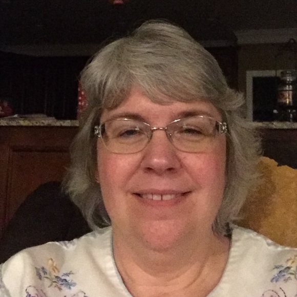 Profile Picture of Susan Canupp (@scanupp) on Poshmark