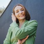 Profile Picture of Дарина, преподаю English для жизни, работы и учебы (@dusnotes) on Instagram