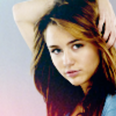 Profile Picture of Catherine (@TeamMiley28) on Twitter