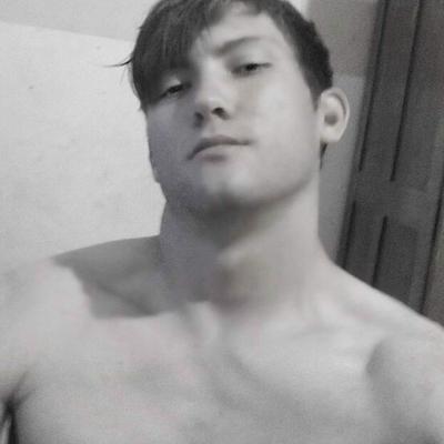 Profile Picture of Armand Alexander (@Drgummybear_490) on Twitter