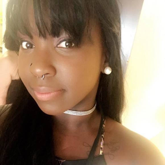 Sara Mathieu - Poshmark Profile Picture of Sara Mathieu (@sarawm) on Poshmark