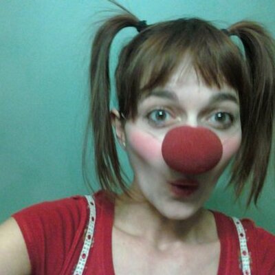 Profile Picture of Anne-Lise Lambert (@SaperlotteEtCie) on Twitter