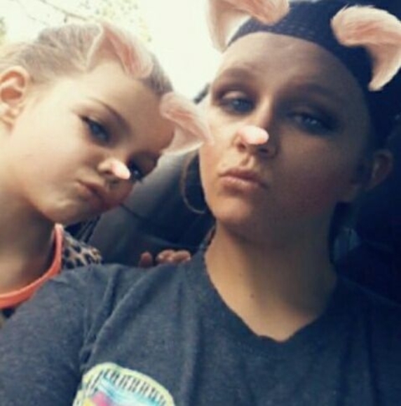 Profile Picture of Amanda Gladden morgan (@amanda_1990) on Poshmark